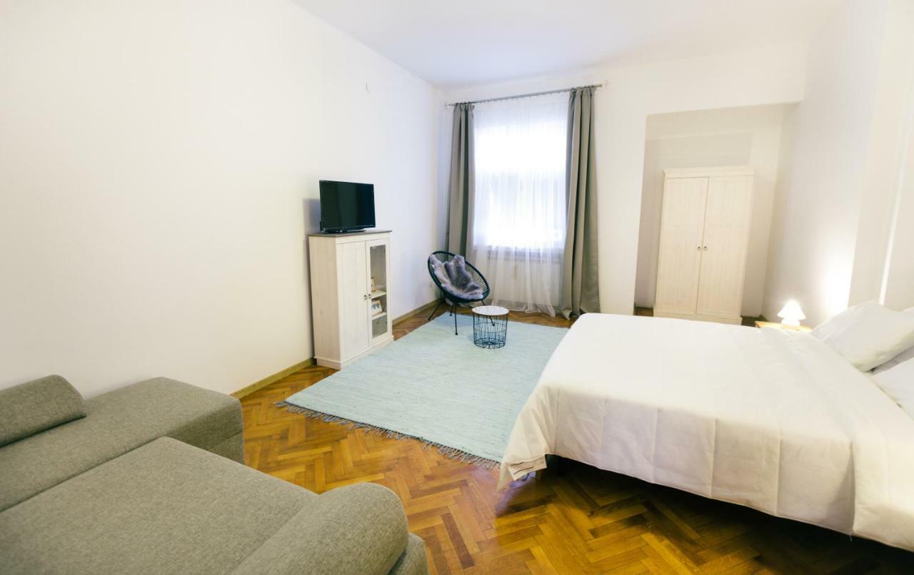 Street View Apartments Sybin Zewnętrze zdjęcie