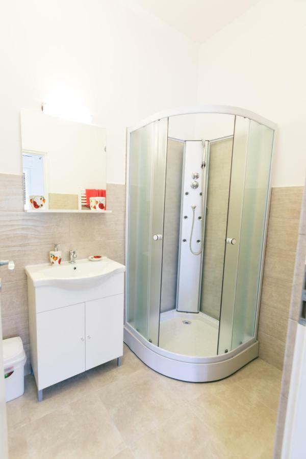 Street View Apartments Sybin Zewnętrze zdjęcie